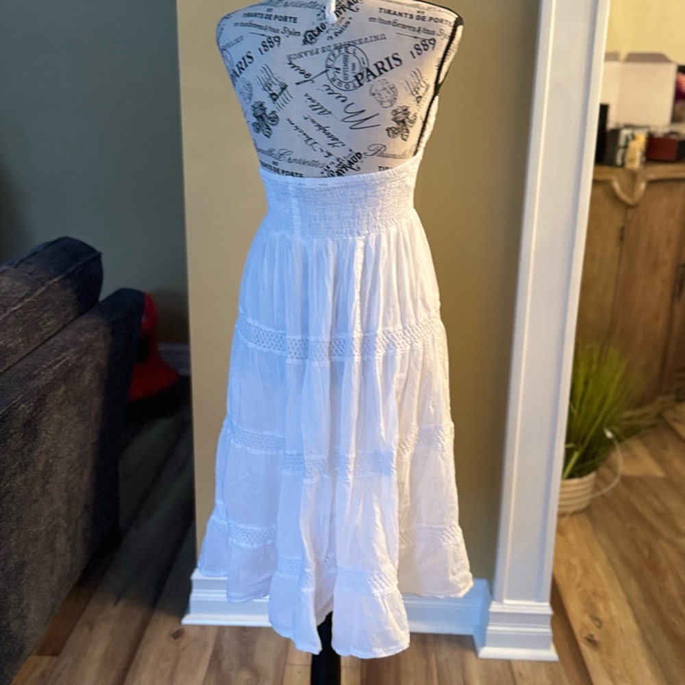 Elegant White Midi Skirt